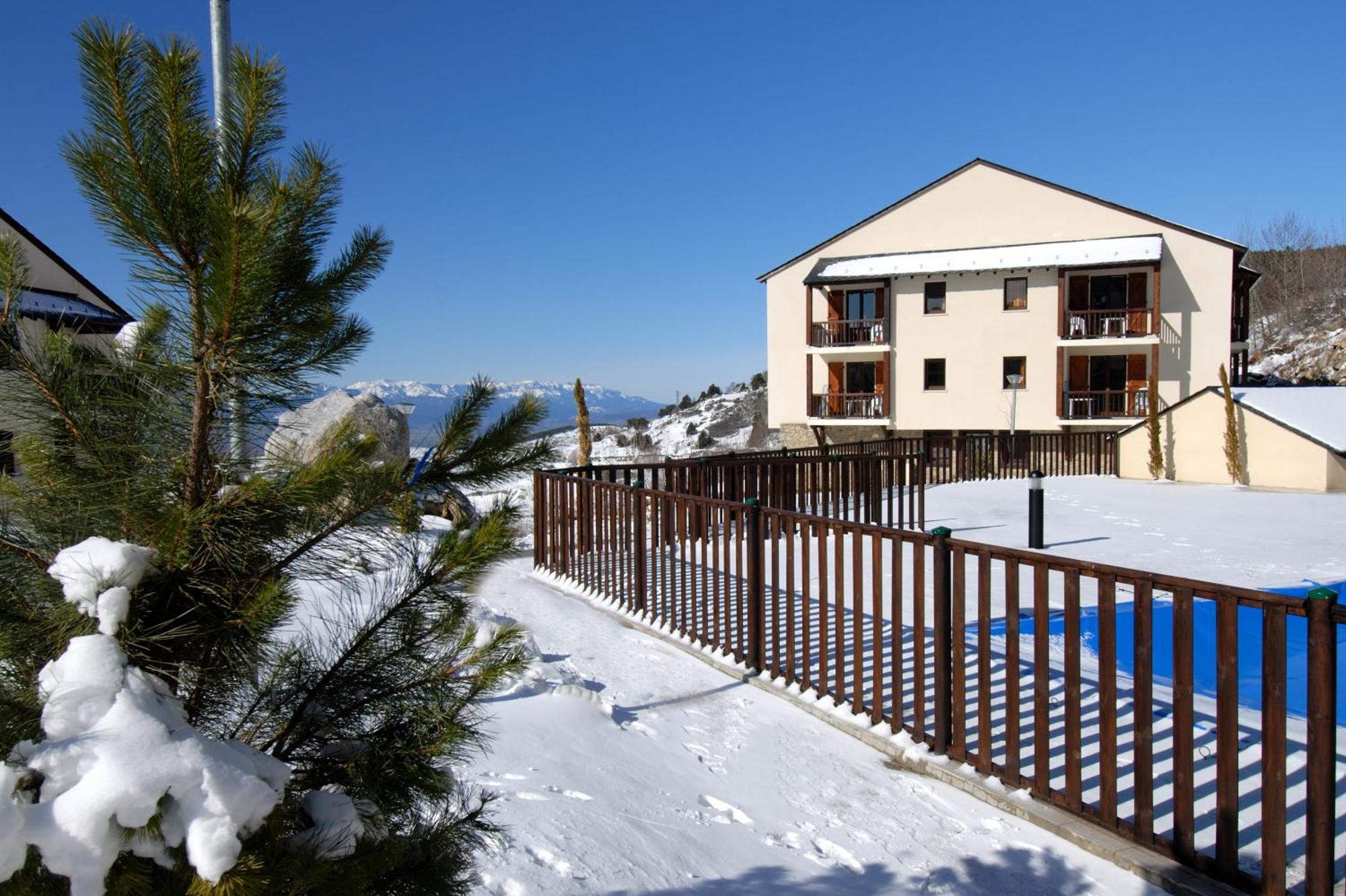Residence Odalys Mille Soleils Font-Romeu-Odeillo-Via Buitenkant foto
